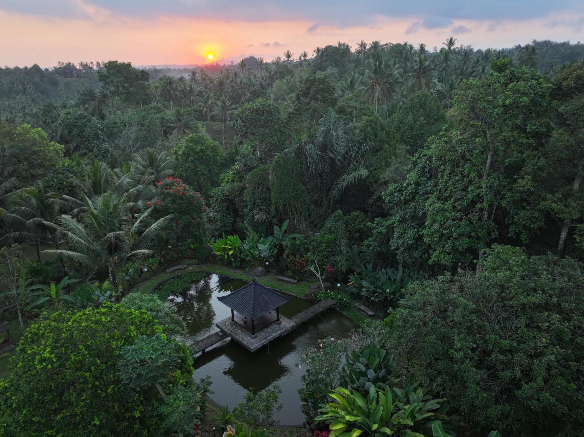 Bali Palms, Tabanan Apartment Bagian luar foto